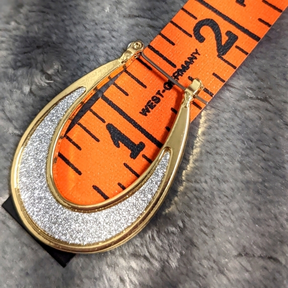 2 Pair Elegant Goldtone Hoop and Dangle Pierced Earrings - Picture 4 of 6